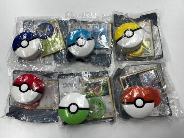 Pokemon 2019 Happy Meal Pokeball Set